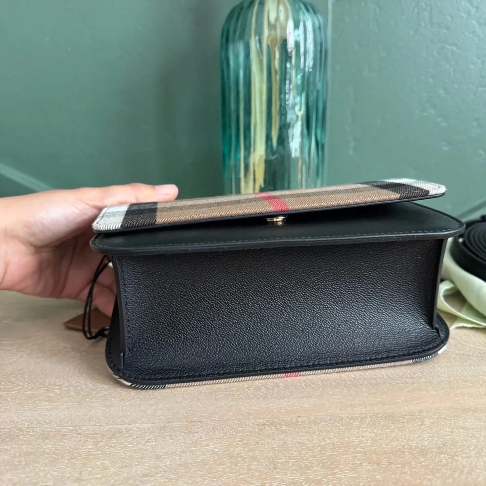 Burberry HOUSE CHECK BLACK CALFSKIN LEATHER MADISON FLAP CROSSBODY 8084026 NWT - Picture 9 of 11